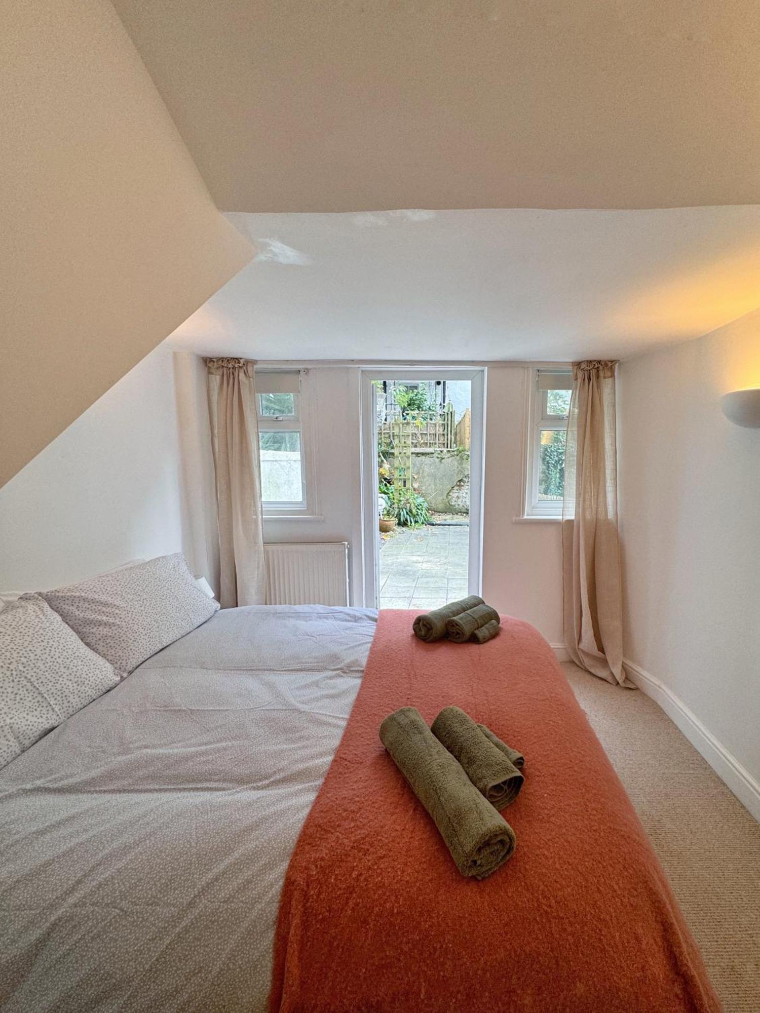 Quaint Apartment In Central Brighton - Sleeps 2 To 6 Eksteriør bilde